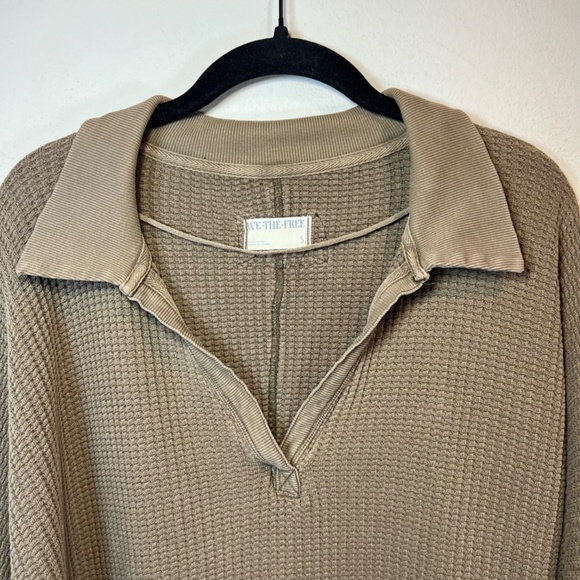 We The Free People Womens Travis Oversized Thermal V-Neck Polo Shirt Green Small - Picture 3 of 13